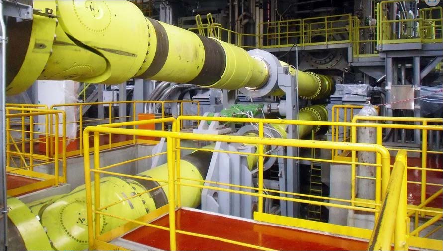 MAINA universal joint shafts installed in a rolling mill